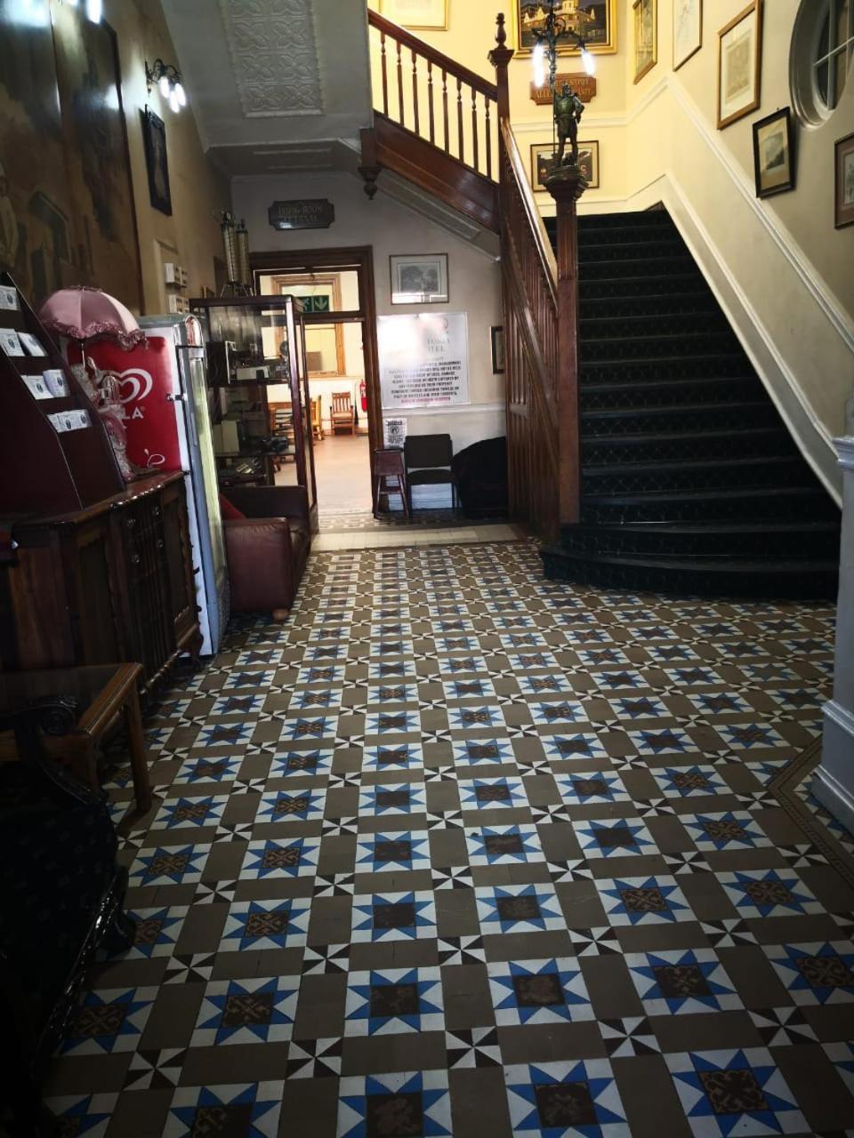 Victoria Hotel Pretoria Bagian luar foto
