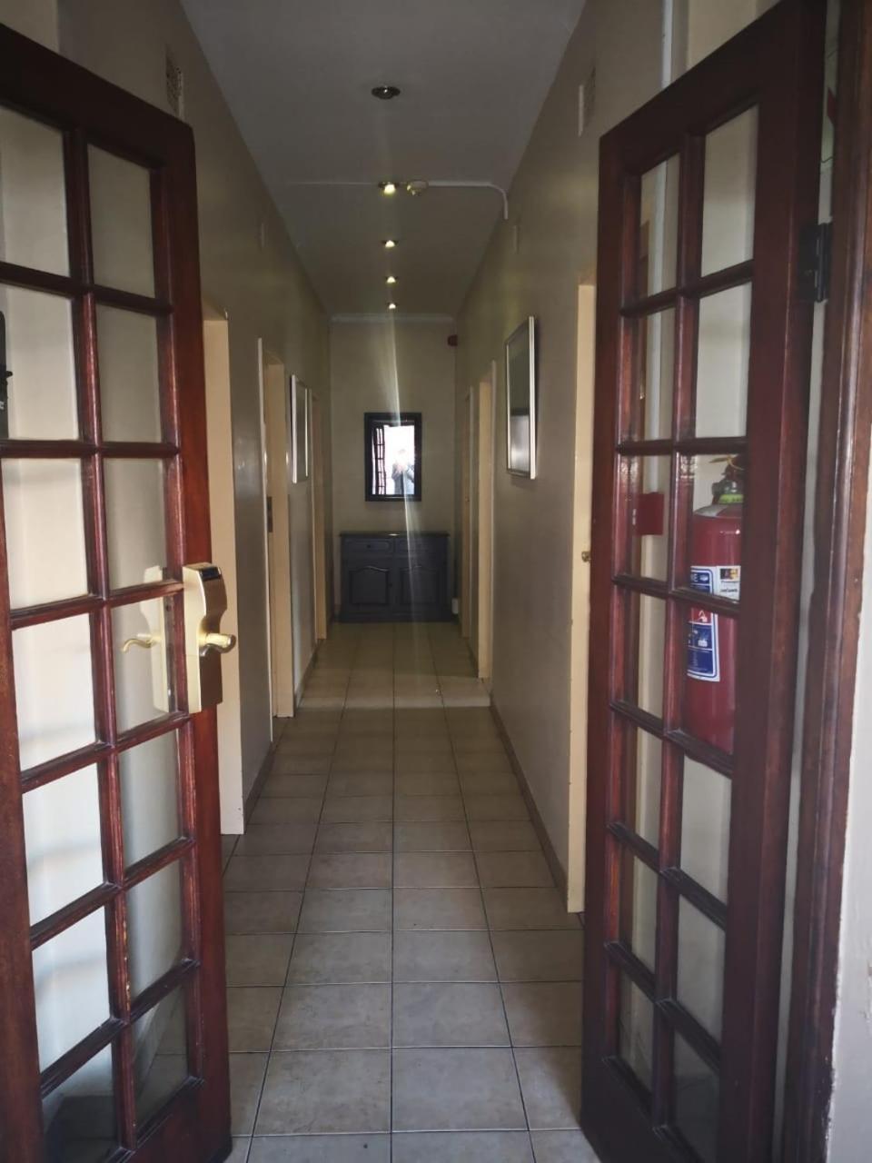 Victoria Hotel Pretoria Bagian luar foto